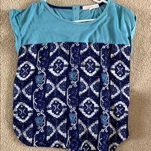 Very cute flow shirt for hot days!